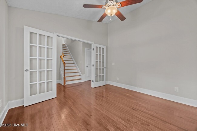 Building Photo - 123 Lightwater Dr