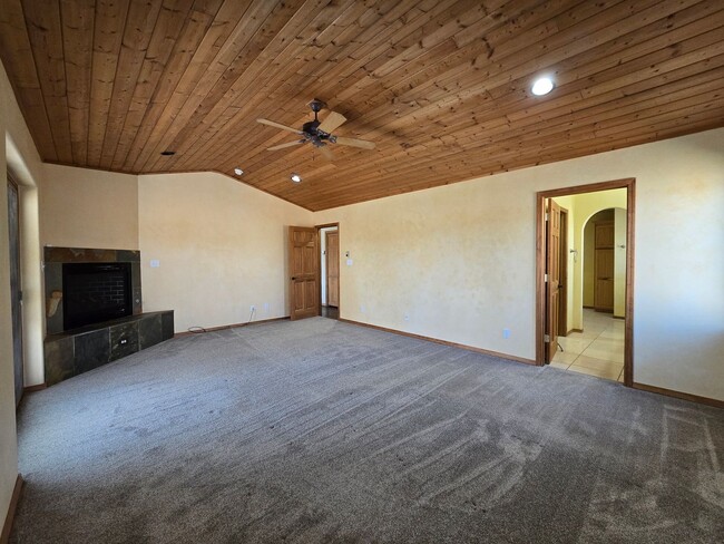 Building Photo - 4 Alma Ct