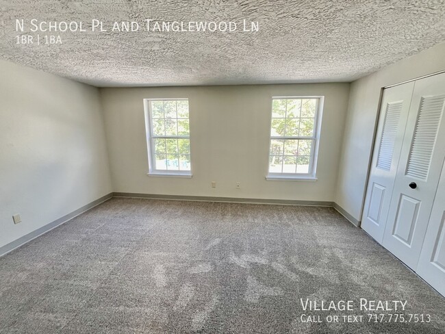 Building Photo - 335 N School Pl