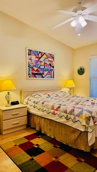 Building Photo - 2024 Pine Isle Ln