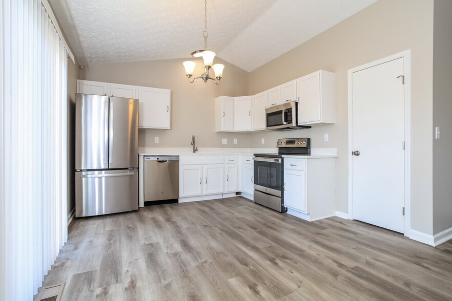 Building Photo - 4559 Parkwick Dr