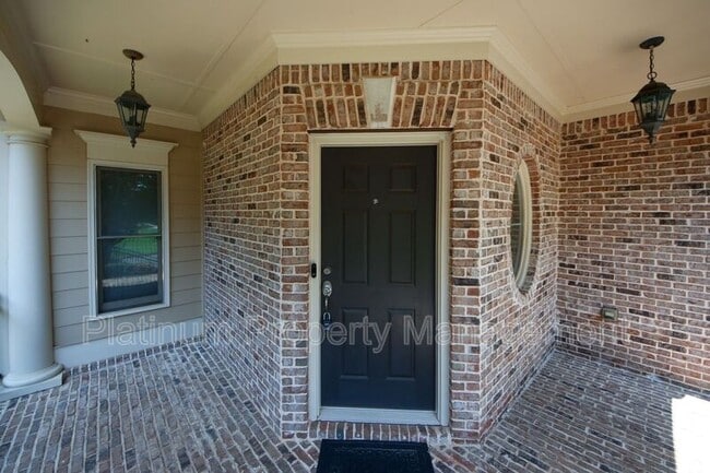 Building Photo - 4580 Wykeshire Ct