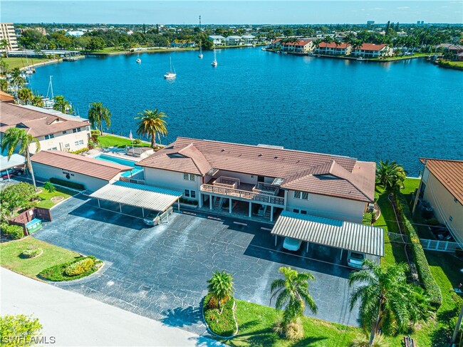 Building Photo - 416 Tudor Dr