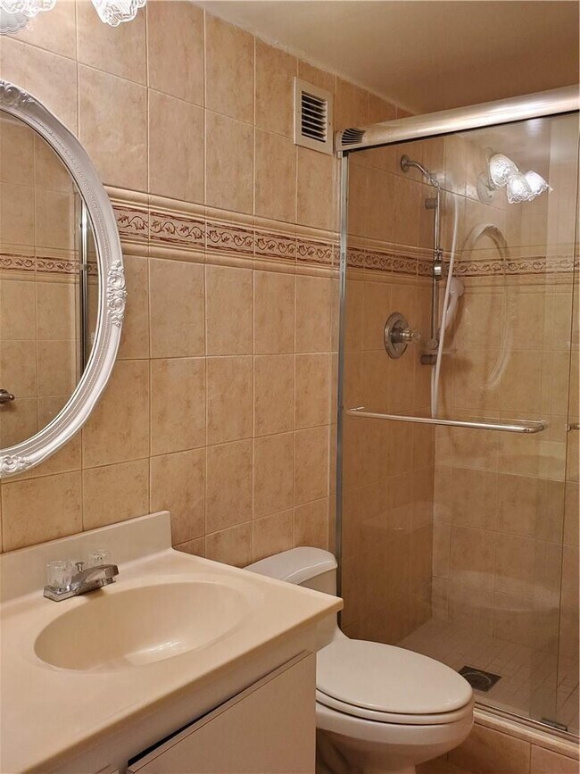 Building Photo - 3725 S Ocean Dr