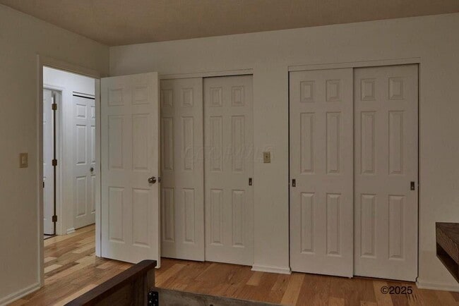 Building Photo - 532 W Broadway