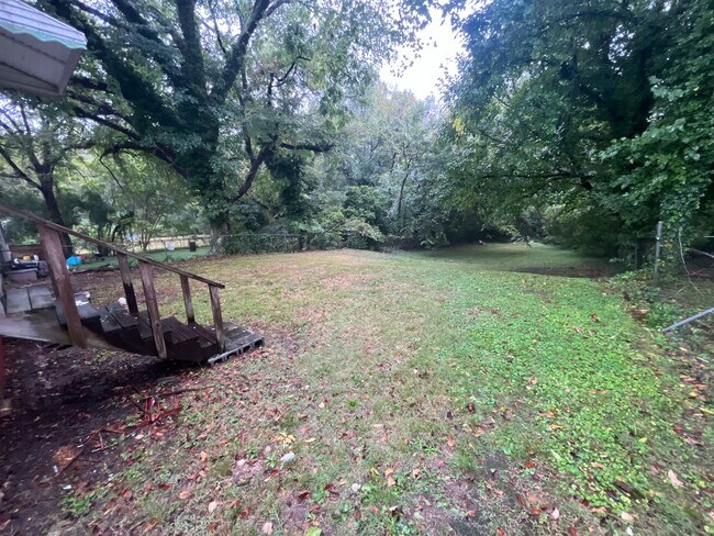 Building Photo - 2 Bedrooms, 1 Bathroom - House in South Rome!