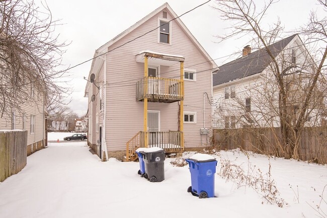 Building Photo - 3331 E 140th St