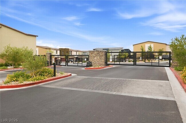 Building Photo - 10923 Heatherford Ave