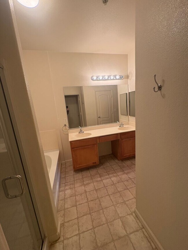 Building Photo - 9050 Double R Blvd