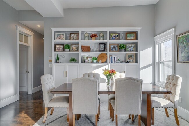 Building Photo - 41 Farragut Rd