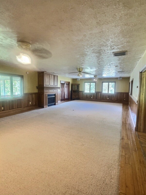 Building Photo - 25 Botley Ln