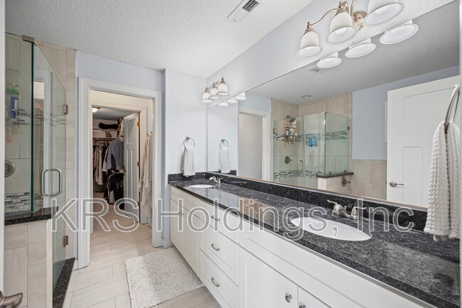 Building Photo - 9553 14th Bay St