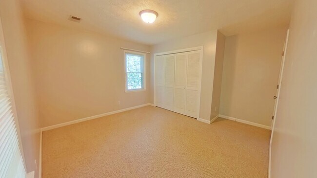 Building Photo - 3314 Jura Dr