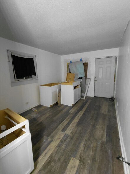 Building Photo - 2621 Churchill Ave