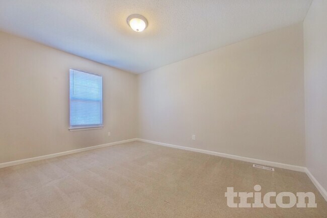 Building Photo - 108 Woodlands Village Dr