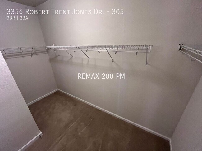 Building Photo - 3356 Robert Trent Jones Dr