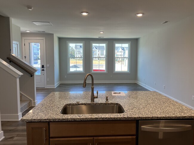 Building Photo - 1539 Patchings Ln