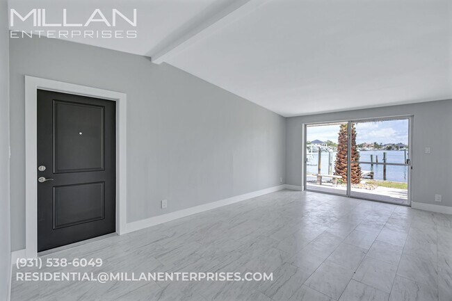 Building Photo - 325 Capri Blvd