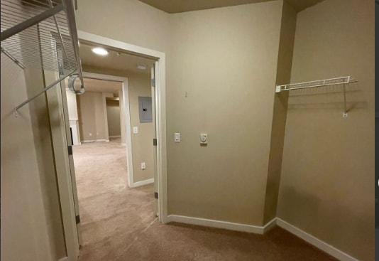 Building Photo - 925 110th Ave NE