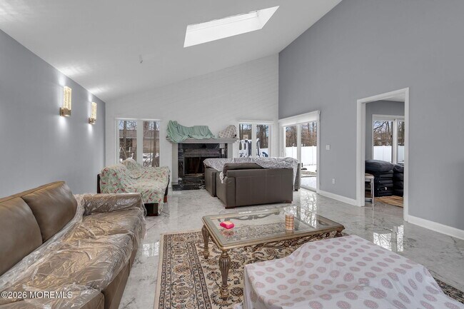 Building Photo - 7 Harvard Ct