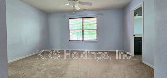 Building Photo - 848 Gem Ct