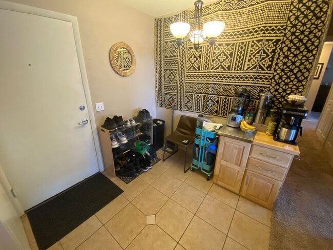 Building Photo - Great Barrington Condo