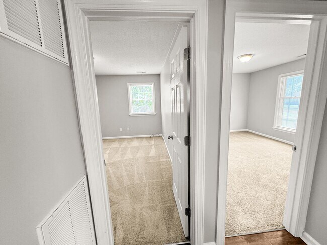 Building Photo - Nice 3 Bedroom Ranch