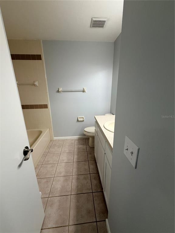 Building Photo - 920 Conecta Dr