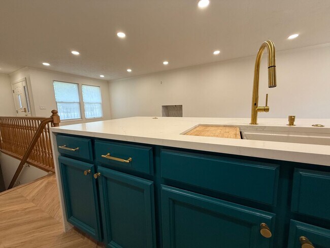 Building Photo - Beautifully Updated Home in Holladay