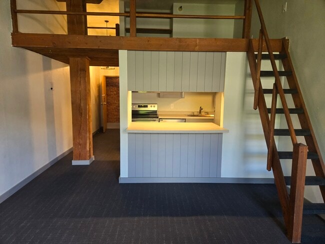 Building Photo - 222 Jay St