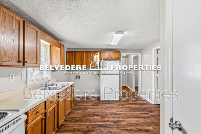 Building Photo - 110 S Raleigh St