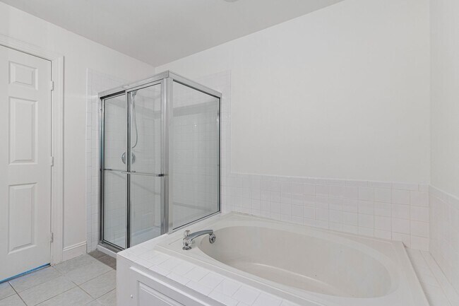 Building Photo - Stylishly Updated 4BR Home in Convenient Bear Location
