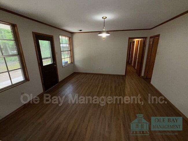 Building Photo - 2508 W Daniels Rd