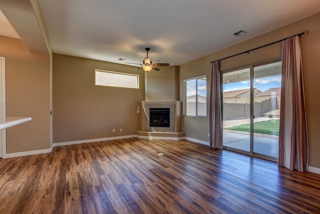 Building Photo - 3+den, 2 bath home for rent in Granville