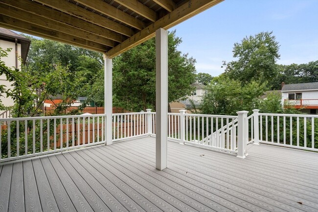 Building Photo - 23 Goethe St