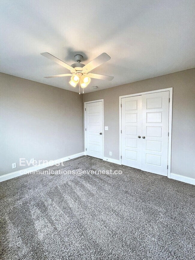 Building Photo - 805 Marksman Ct