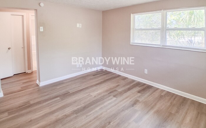 Building Photo - 7307 Cypress Dr