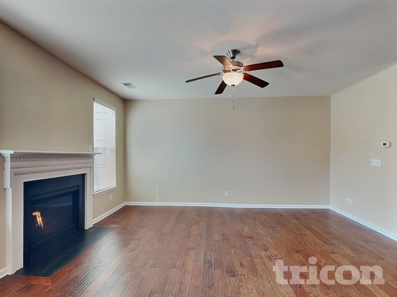 Building Photo - 22351 Market St