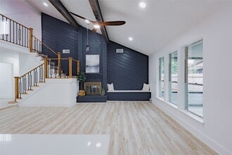 Building Photo - 2902 Misty Park Dr