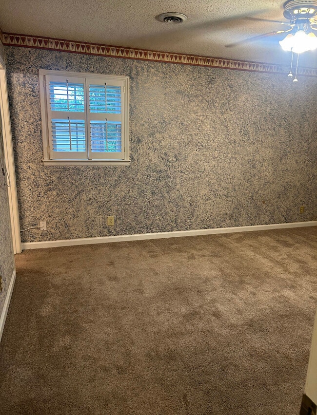 Building Photo - 11209 Suncrest Dr SE