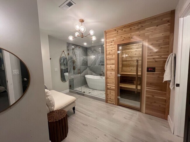 Building Photo - Central Park Summer Rental: Beautiful, Fully Furnished 5Bd/4.5Ba House