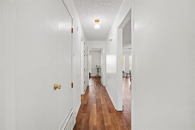 Building Photo - 7700 Mary Dr