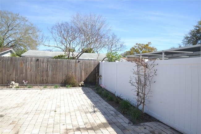 Building Photo - 746 Barbara St