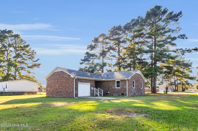 Building Photo - 209 McCoy Ave