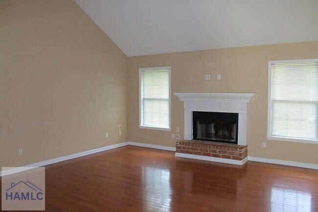 Building Photo - 180 Waters Ave