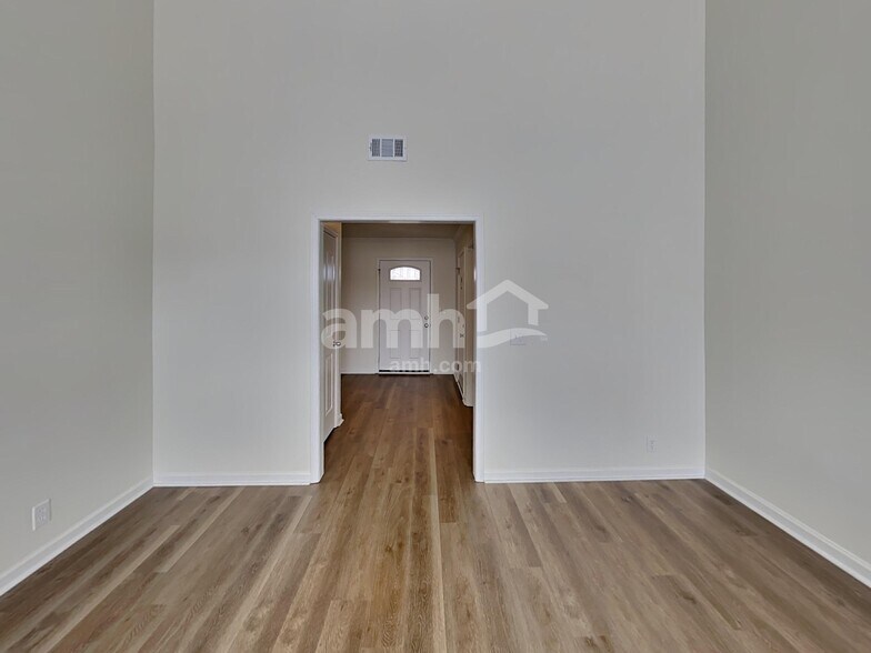 Building Photo - 3411 Perlino Dr