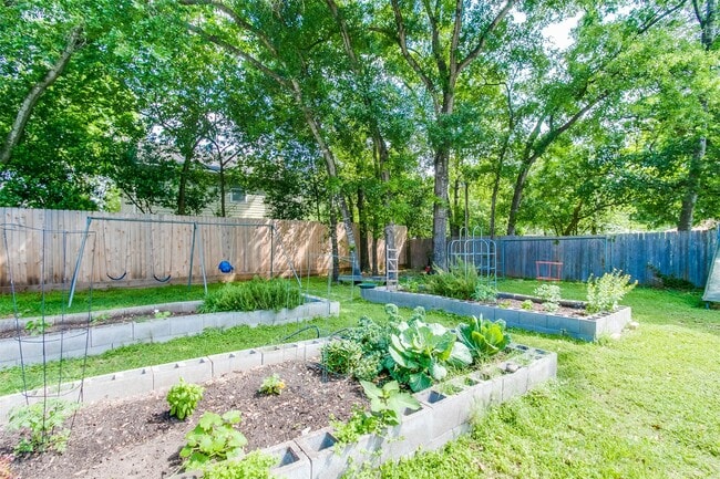 Building Photo - 1407 Springrock Ln