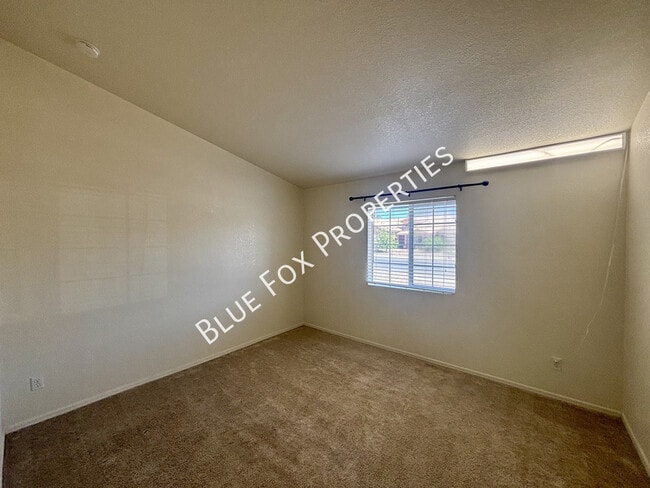 Building Photo - 9712 E Paseo Juan Tabo