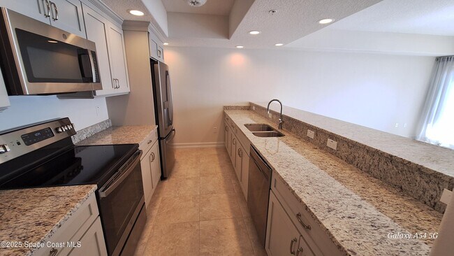 Building Photo - 1805 Riverside Dr