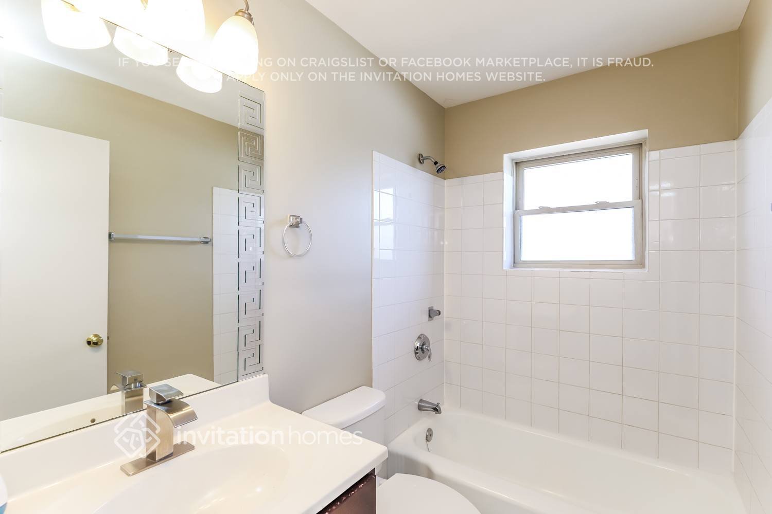 Building Photo - 445 N Douglas Ave